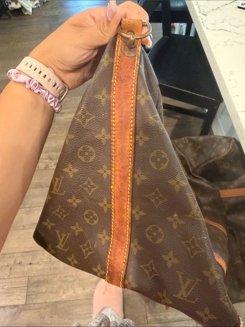 Louis Vuitton selling authentic